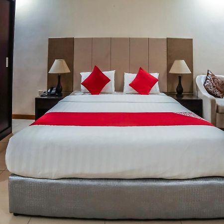 Night Inn Hotel Эль-Хубар Экстерьер фото