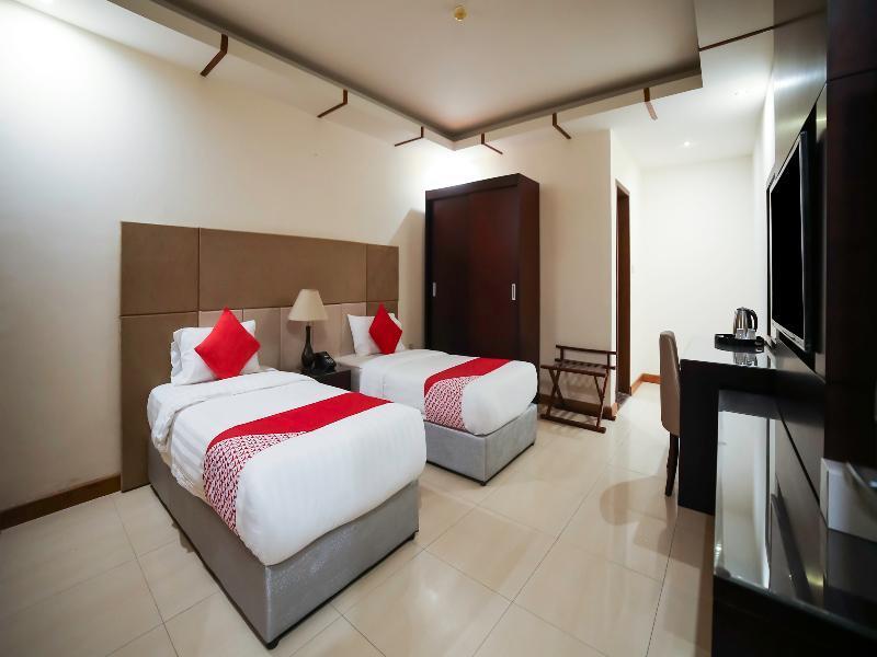Night Inn Hotel Эль-Хубар Экстерьер фото