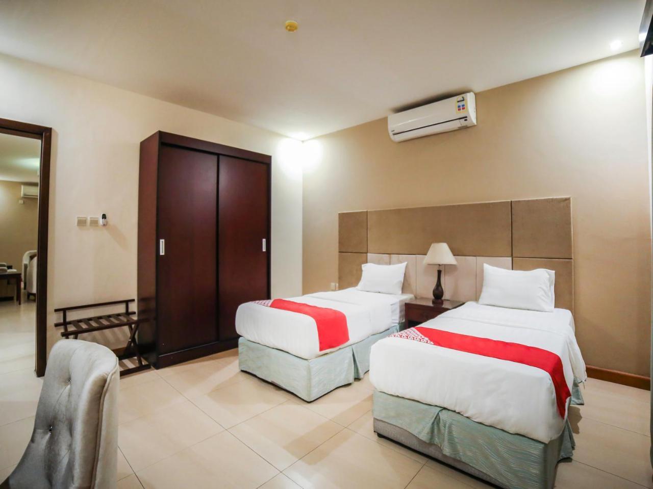 Night Inn Hotel Эль-Хубар Экстерьер фото