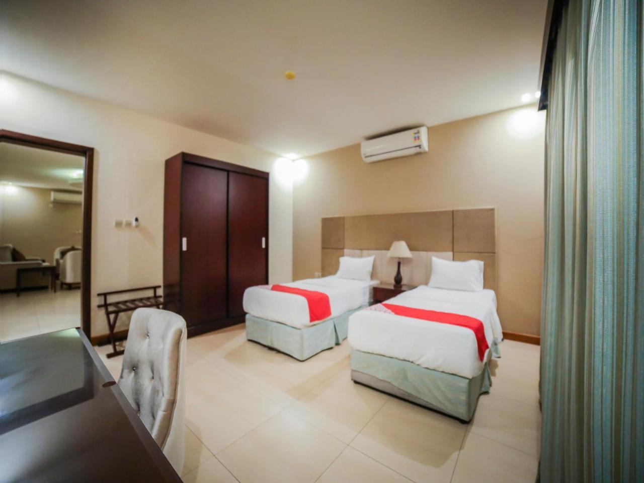 Night Inn Hotel Эль-Хубар Экстерьер фото