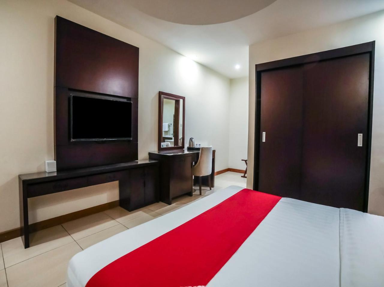 Night Inn Hotel Эль-Хубар Экстерьер фото