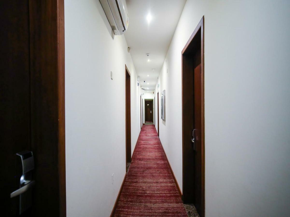 Night Inn Hotel Эль-Хубар Экстерьер фото